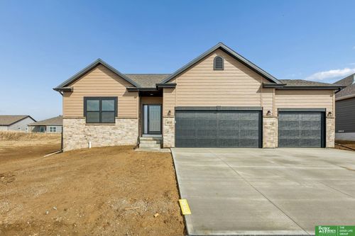 4910 Pinehill Rd, Bellevue, NE, 68133-4736 | Card Image