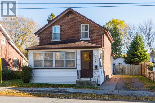 370 Division St, Cobourg, ON, K9A3R6 | Card Image