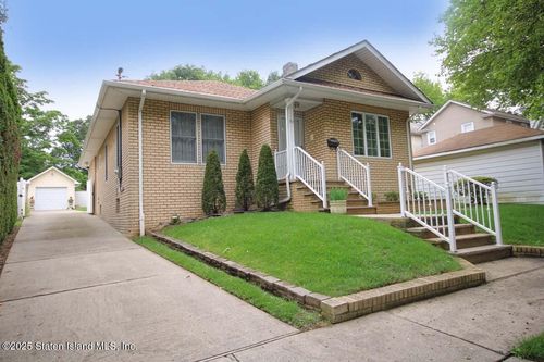 27 Sommers Ln, Staten Island, NY, 10314-4503 | Card Image