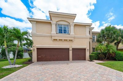 2239 Ridgewood Circle, House other with 5 bedrooms, 4 bathrooms and null parking in Royal Palm Beach FL | Image 2