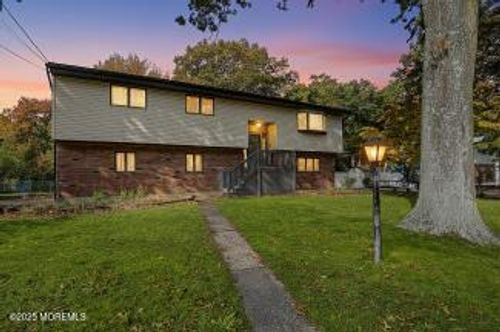 46 Fredric Dr, OCEAN, NJ, 07712-7236 | Card Image