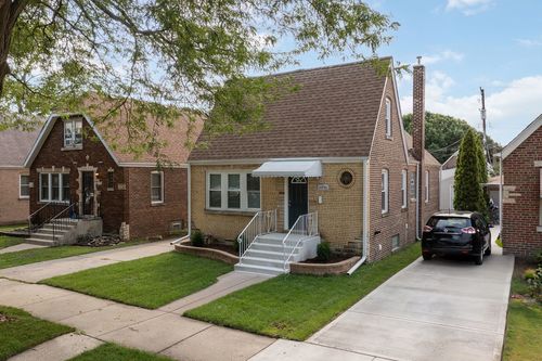 10950 S Avenue M, Chicago, IL, 60617-6929 | Card Image