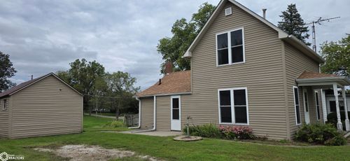 206 N Oak St, Orient, IA, 50858-5045 | Card Image