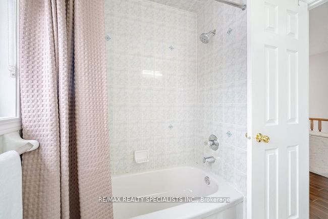 8 Upshall Dr, House other with 6 bedrooms, 4 bathrooms and 4 parking in Brampton ON | Image 36