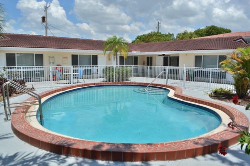 2-4209 Ne 21st Ave, Fort Lauderdale, FL, 33308-5649 | Card Image