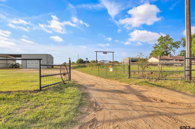 10708 C R 494, House other with 4 bedrooms, 2 bathrooms and null parking in Tyler TX | Image 25