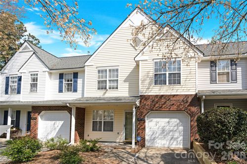 8772 Robinson Forest Dr, Charlotte, NC, 28277-2351 | Card Image