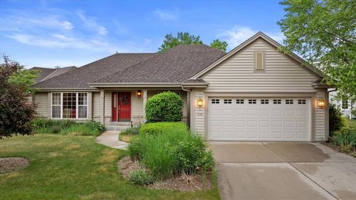 1718 Tumbleweed Circle, West Bend, WI, 53095 | Card Image