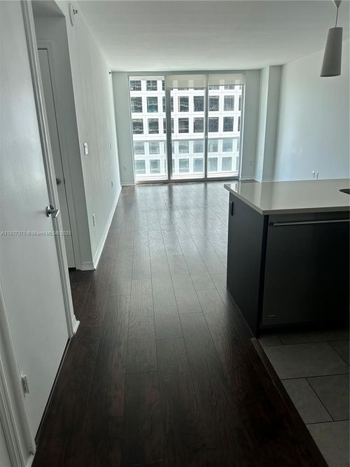 apt-2106-500 Brickell Ave, Miami, FL, 33131-2581 | Card Image