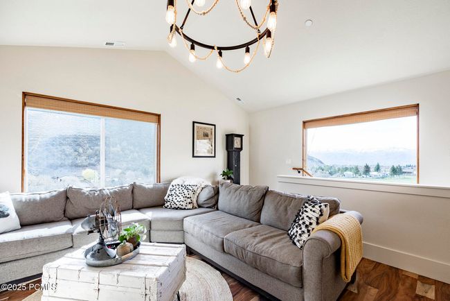 4611 S Cove Ln, Home with 3 bedrooms, 3 bathrooms and null parking in Daniel UT | Image 49