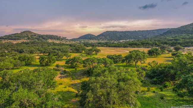 1401 Cedar Mesa Rd, Home with 3 bedrooms, 2 bathrooms and null parking in Tarpley TX | Image 8