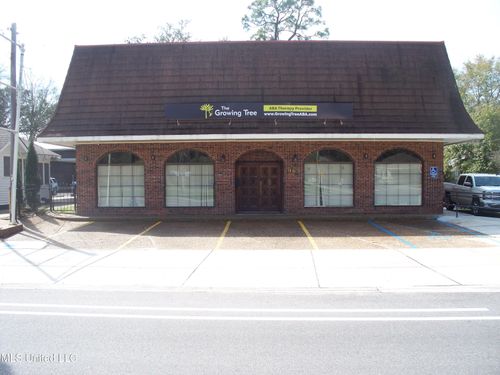 963 Division St, Biloxi, MS, 39530-2961 | Card Image