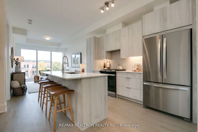 404 - 495 Logan Ave, Condo with 2 bedrooms, 2 bathrooms and 1 parking in Toronto ON | Image 4