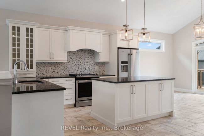 6464 Sam Iorfida Dr, House other with 6 bedrooms, 3 bathrooms and 6 parking in Niagara Falls ON | Image 10