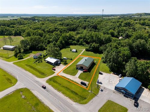 960 Highway B, Elsberry, MO, 63343-1156 | Card Image