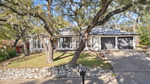 8007 Keneshaw Dr, Austin, TX, 78745-6915 | Card Image