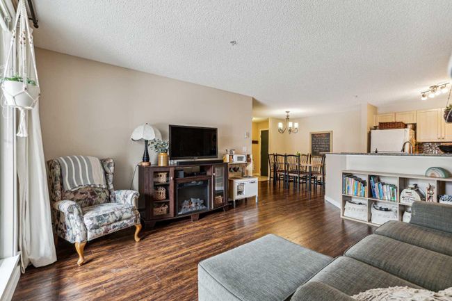 2114 - 16969 24 Street Sw, Home with 2 bedrooms, 1 bathrooms and 1 parking in Calgary AB | Image 10
