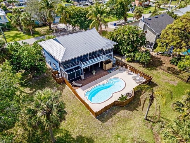 4724 Pembrooke Ln, House other with 3 bedrooms, 2 bathrooms and 2 parking in BONITA SPRINGS FL | Image 41