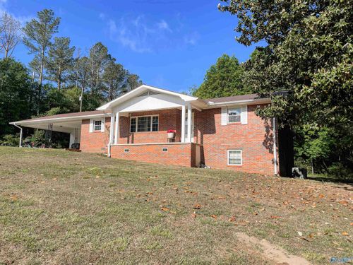 102 Baker Dr, Crossville, AL, 35962-3143 | Card Image