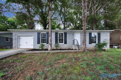 3110 Delia Ln Nw, Huntsville, AL, 35810-2916 | Card Image