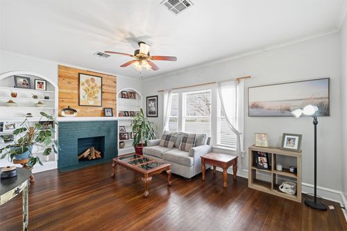 2824 Columbus Ave, Waco, TX, 76710-7432 | Card Image