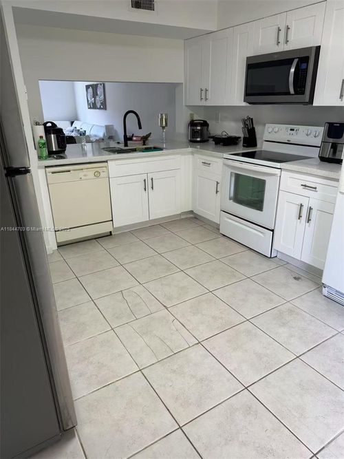 apt-205-14931 Sw 82nd Ter, Miami, FL, 33193-1498 | Card Image