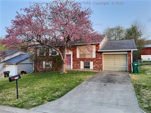 104 Dodd St, Poca, WV, 25159-9704 | Card Image