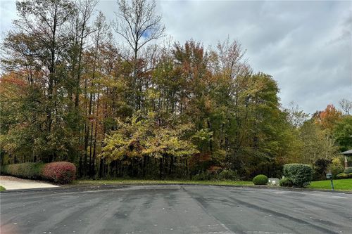 16 Haven Point Dr, Neshannock Twp, PA, 16105 | Card Image