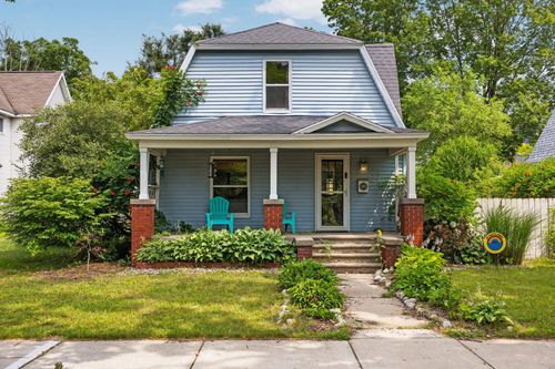 610 W 10th St, Traverse City, MI, 49684-3139 | Card Image