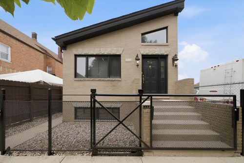 4550 Mcdowell Ave, Chicago, IL, 60609-3261 | Card Image
