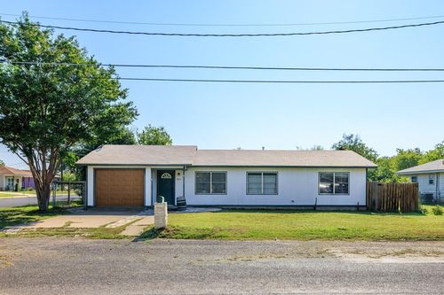 501 S Pear St, Fredericksburg, TX, 78624-5227 | Card Image