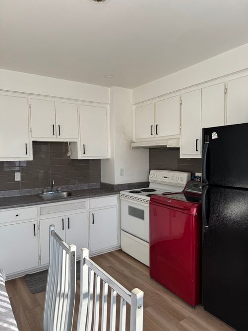 1964 Av Émile-Legrand, Montréal, QC, H1N3H5 | Card Image