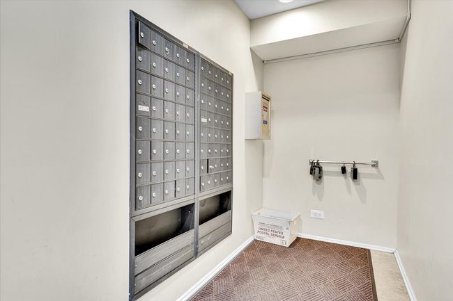 UNIT-114 - 3350 N Carriageway Dr, Condo with 2 bedrooms, 2 bathrooms and 1 parking in Arlington Heights IL | Image 35
