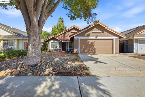 275 Arroyo Hondo Cir, Tracy, CA, 95376-1483 | Card Image