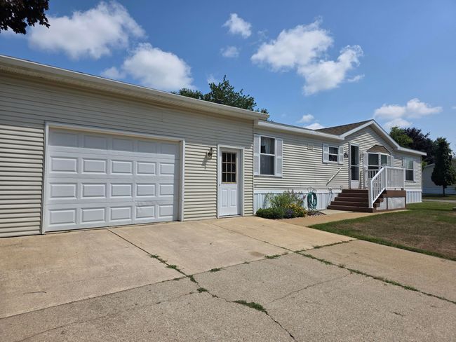 3567 Hollyfield Dr, House other with 3 bedrooms, 2 bathrooms and null parking in Cedar Springs MI | Image 15