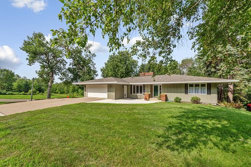 1010 11th Ave Ne, Faribault, MN, 55021-3902 | Card Image