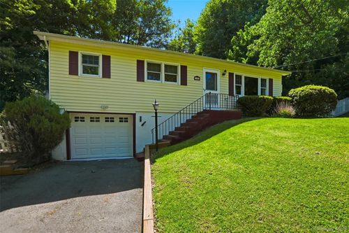 30 Olympus Rd, Highland Mills, NY, 10930-2921 | Card Image
