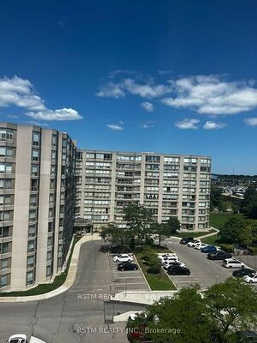 808-175 Cedar Ave, Richmond Hill, ON, L4C9V3 | Card Image