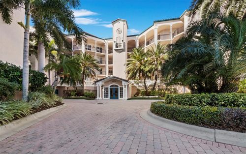 105-5430 Eagles Point Cir, SARASOTA, FL, 34231-9180 | Card Image