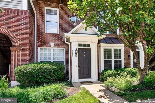 2293 Village Crossing Rd, FALLS CHURCH, VA, 22043-2391 | Card Image
