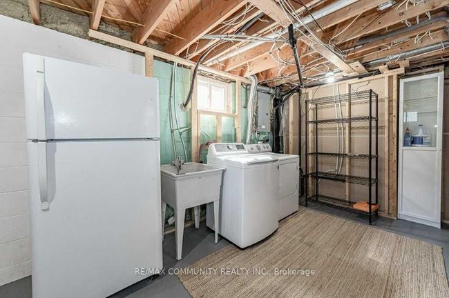 702 Castleguard Cres, House other with 4 bedrooms, 2 bathrooms and 4 parking in Burlington ON | Image 36
