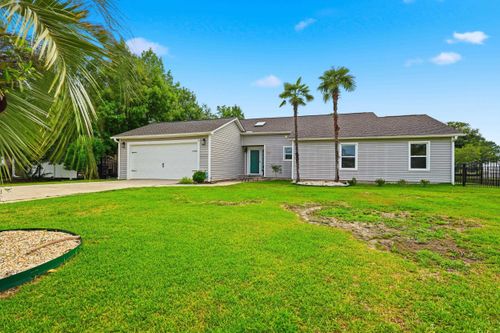 105 Saint Andrews Ln, Myrtle Beach, SC, 29588-5305 | Card Image