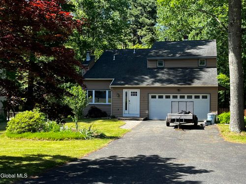 3287 E Old State Rd, Schenectady, NY, 12303-5218 | Card Image