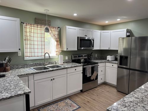 683 Water St, North Bennington, VT, 05257-9512 | Card Image