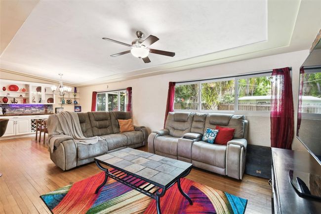 422 Dunedin Cir, House other with 4 bedrooms, 2 bathrooms and null parking in TEMPLE TERRACE FL | Image 7
