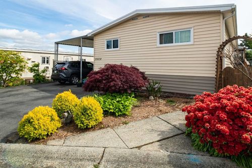 15824 Norfolk Rd, Surrey, BC, V4A5K9 | Card Image