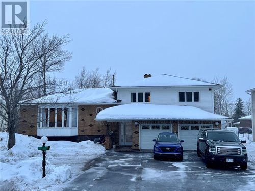 8 Gillingham Ave, Norris Arm, NL, A0G | Card Image