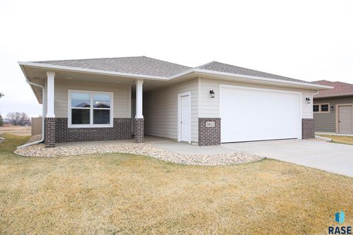 8812 W Windmill Ridge St, Sioux Falls, SD, 57106-7089 | Card Image