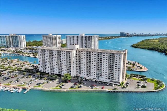 317 - 400 Kings Point Dr, Condo with 1 bedrooms, 1 bathrooms and null parking in Sunny Isles Beach FL | Image 6