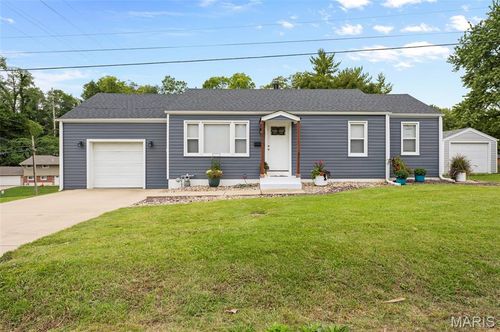 841 Victory Dr, Collinsville, IL, 62234-4441 | Card Image